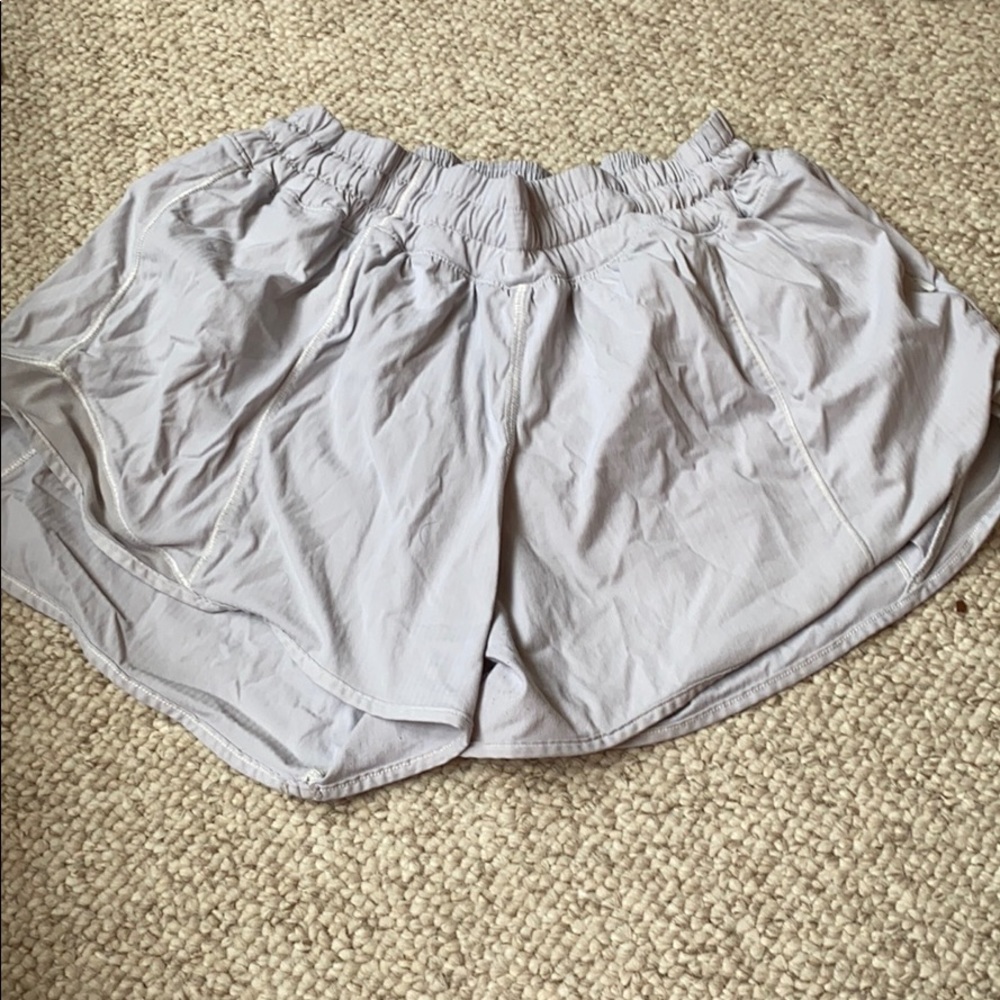 lululemon 4” hotty hot shorts